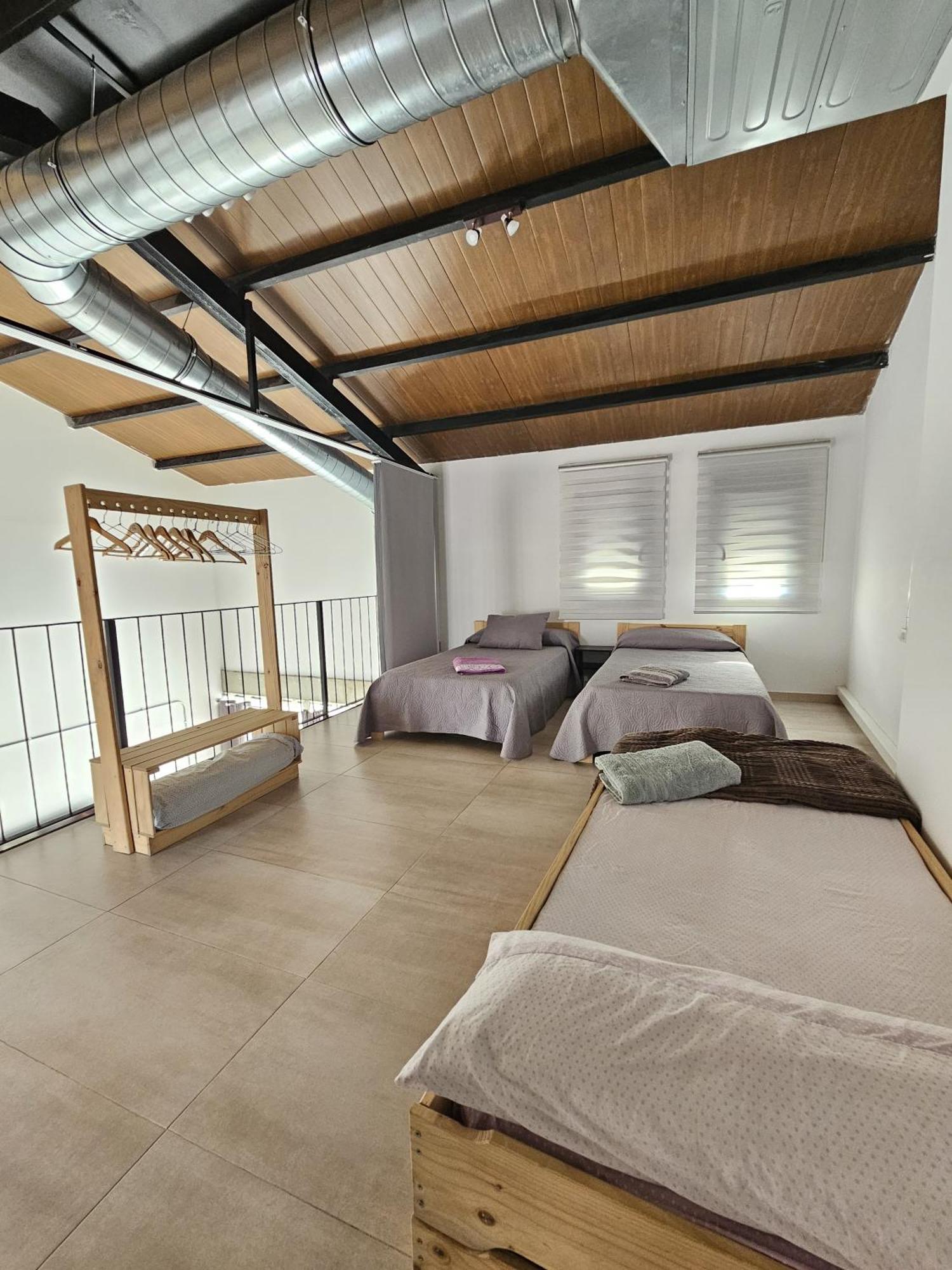 Alojamiento El Pez Casa Con Piscina Climatizada Villafranca de los Caballeros ภายนอก รูปภาพ
